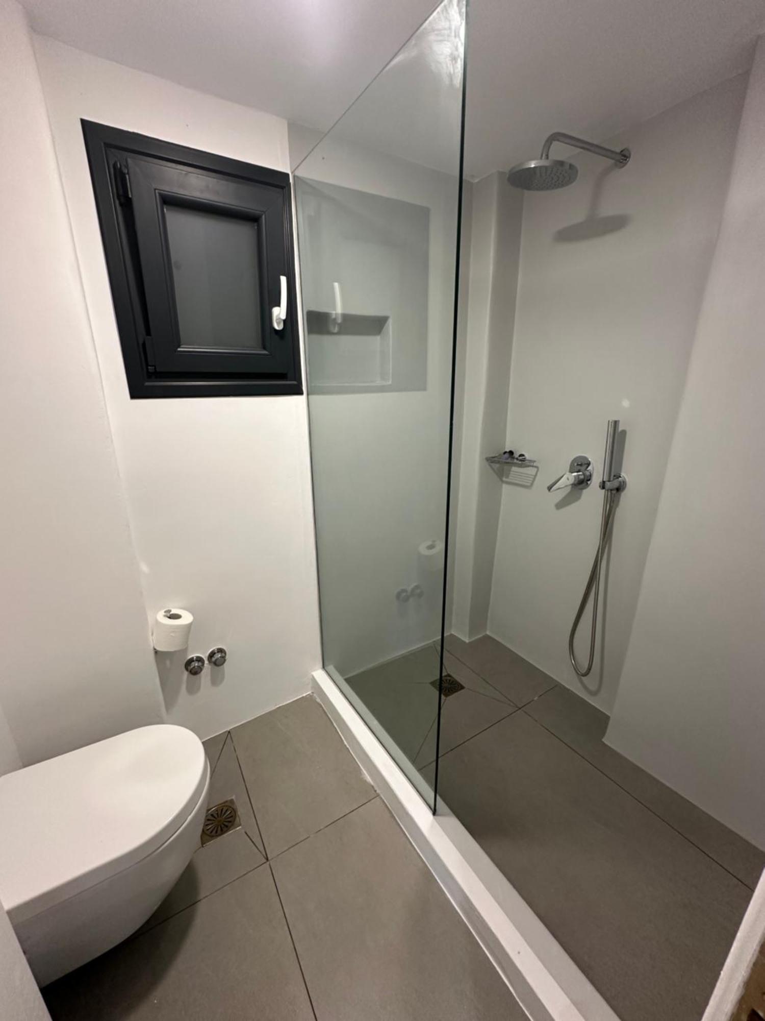 The Coast Suites 图罗斯 外观 照片